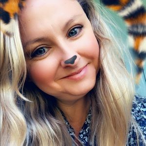 Meet your Posher, Dana